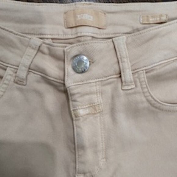 Like New Closed denim in soft butter colour sz 26 - Picture 10 of 14